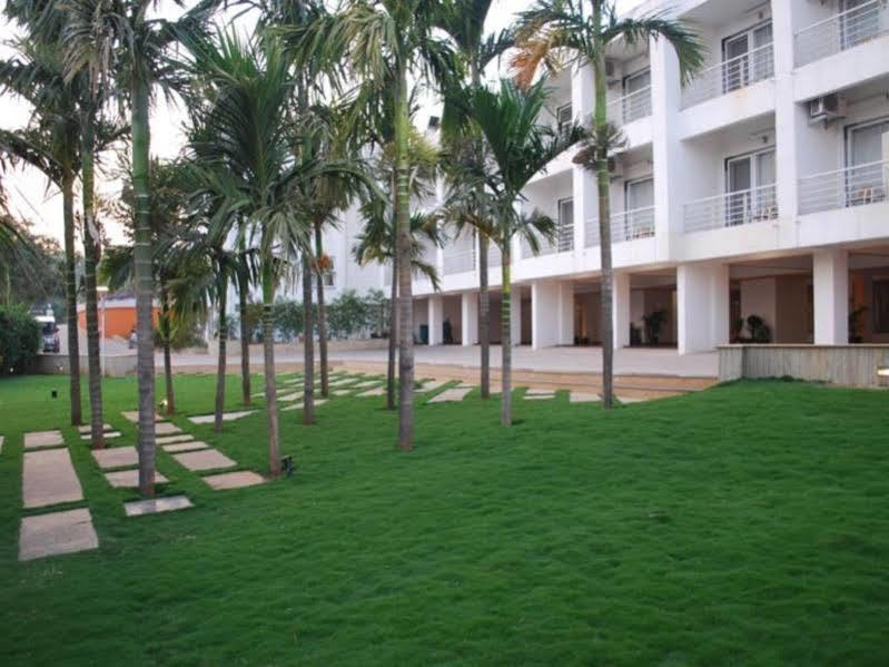 7 Apple Resort Lonavla Exterior foto